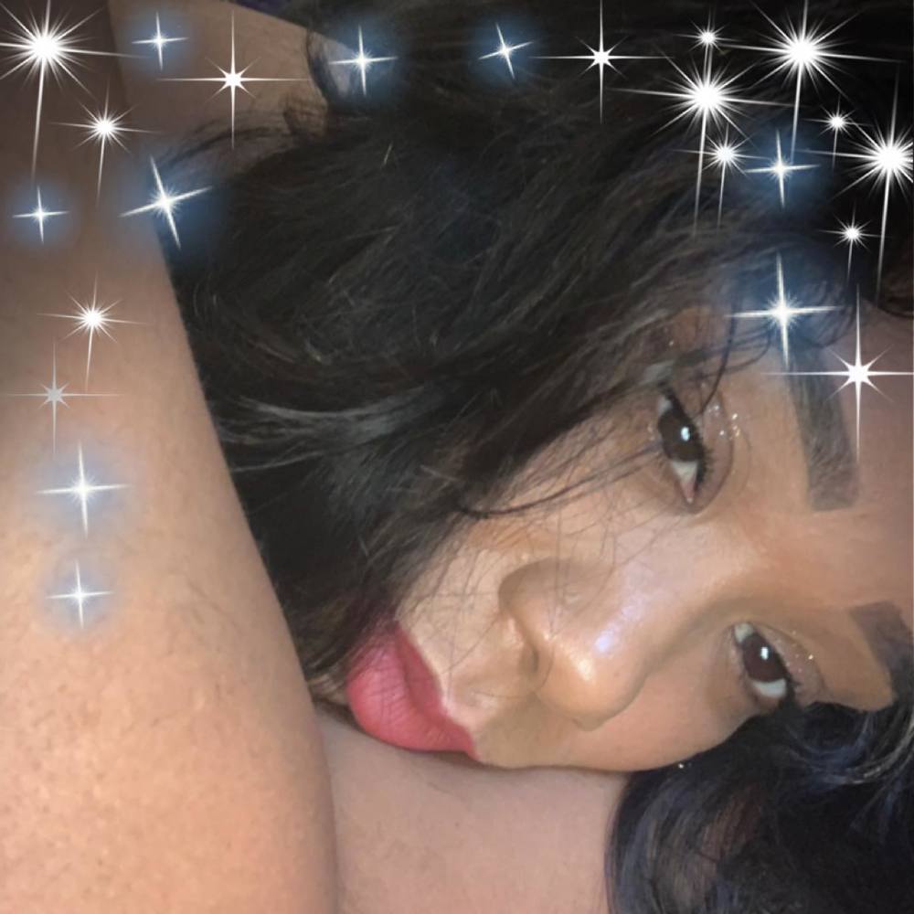 Meet your Posher, Monique